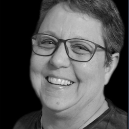Marianne "Moaz" Ozmun-Wells headshot